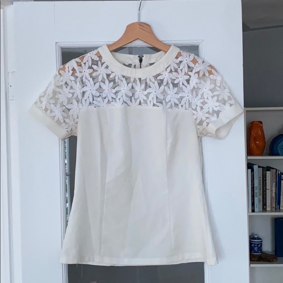 Floral white tshirt blouse - Picture 1 of 1